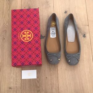 BRAND NEW Tory Burch flats - gray suede